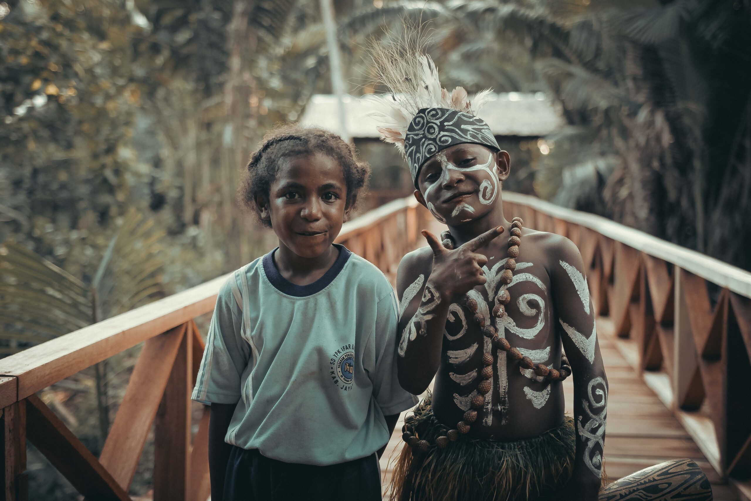 Two Papuan kids