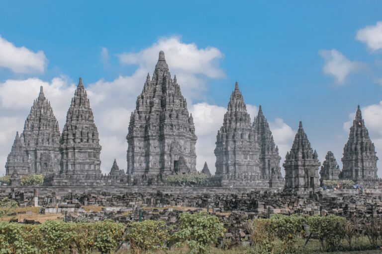 Ancient hindu temple ruins during day time