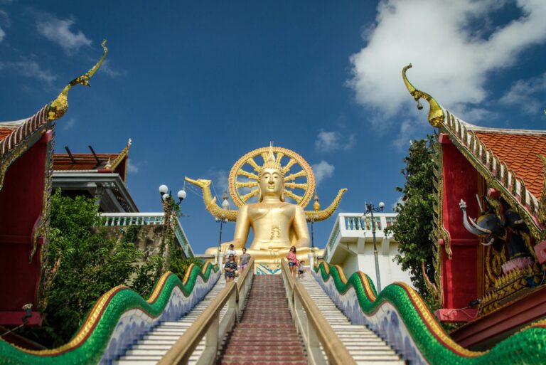 Wat Phra Yai
