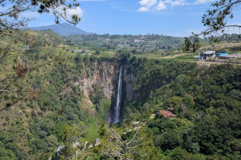 Cascada de Sipiso-piso